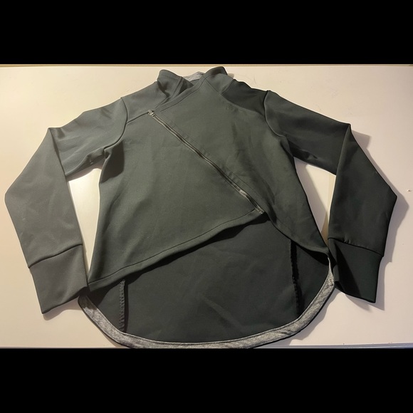 ASICS womens running jacket - Picture 5 of 8